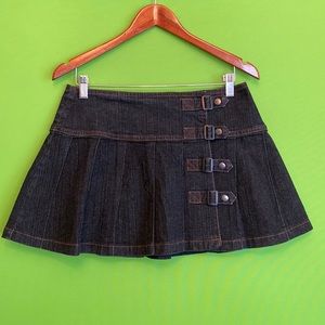 Denim pleated mini skirt.